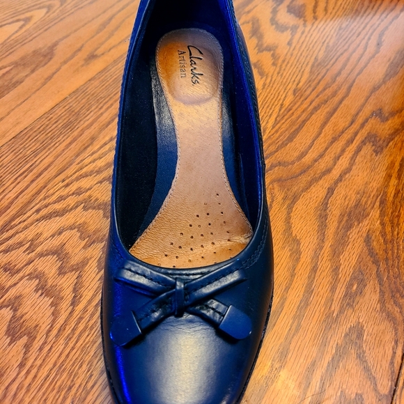 Clarks Artisan Diamond Opal 2" Heels, size 9 in  black - Picture 1 of 4